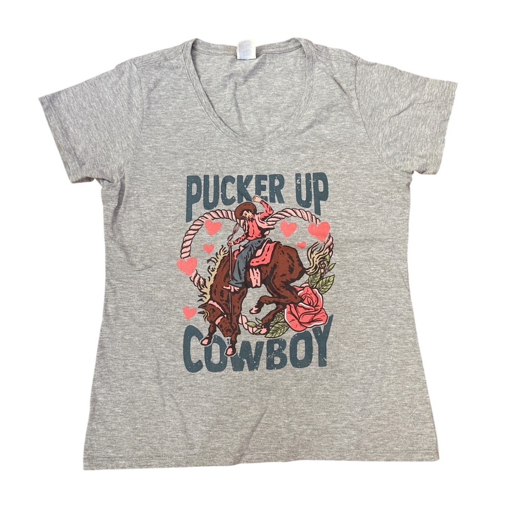 Gildan Graphic Tee Women Gray Pucker Up Cowboy Western V-Neck SIZE L